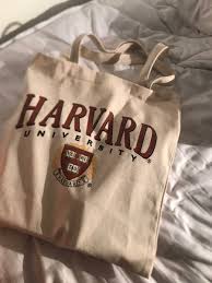 ハーバード大学のトートバッグ